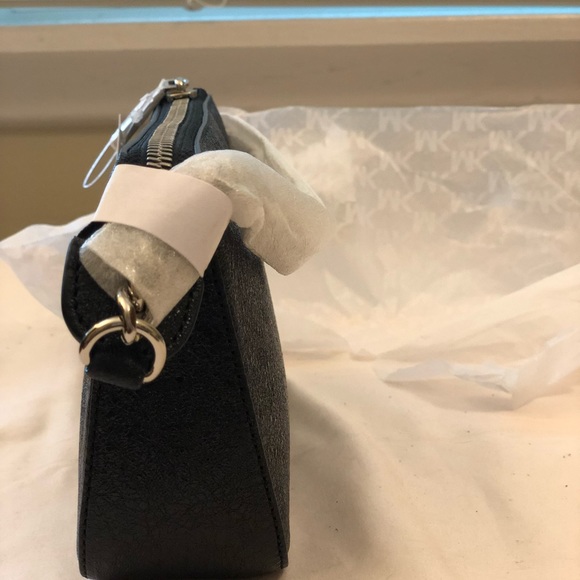 Michael Kors pouches & clutches - Picture 5 of 7